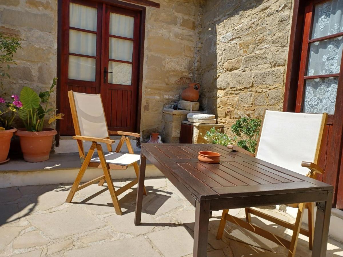Appartement Niovi House à Tochni Extérieur photo