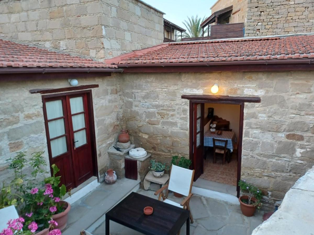 Appartement Niovi House à Tochni Extérieur photo