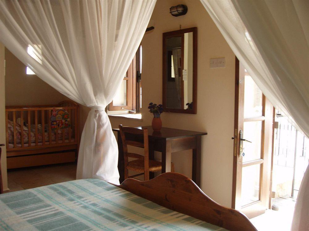 Appartement Niovi House à Tochni Extérieur photo