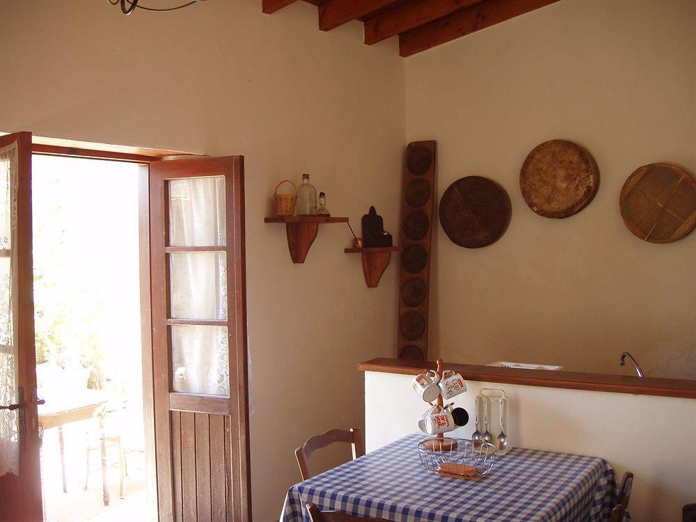 Appartement Niovi House à Tochni Extérieur photo