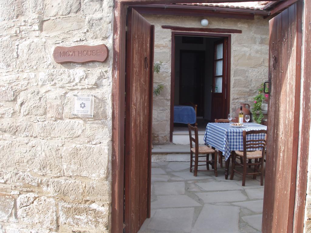 Appartement Niovi House à Tochni Chambre photo
