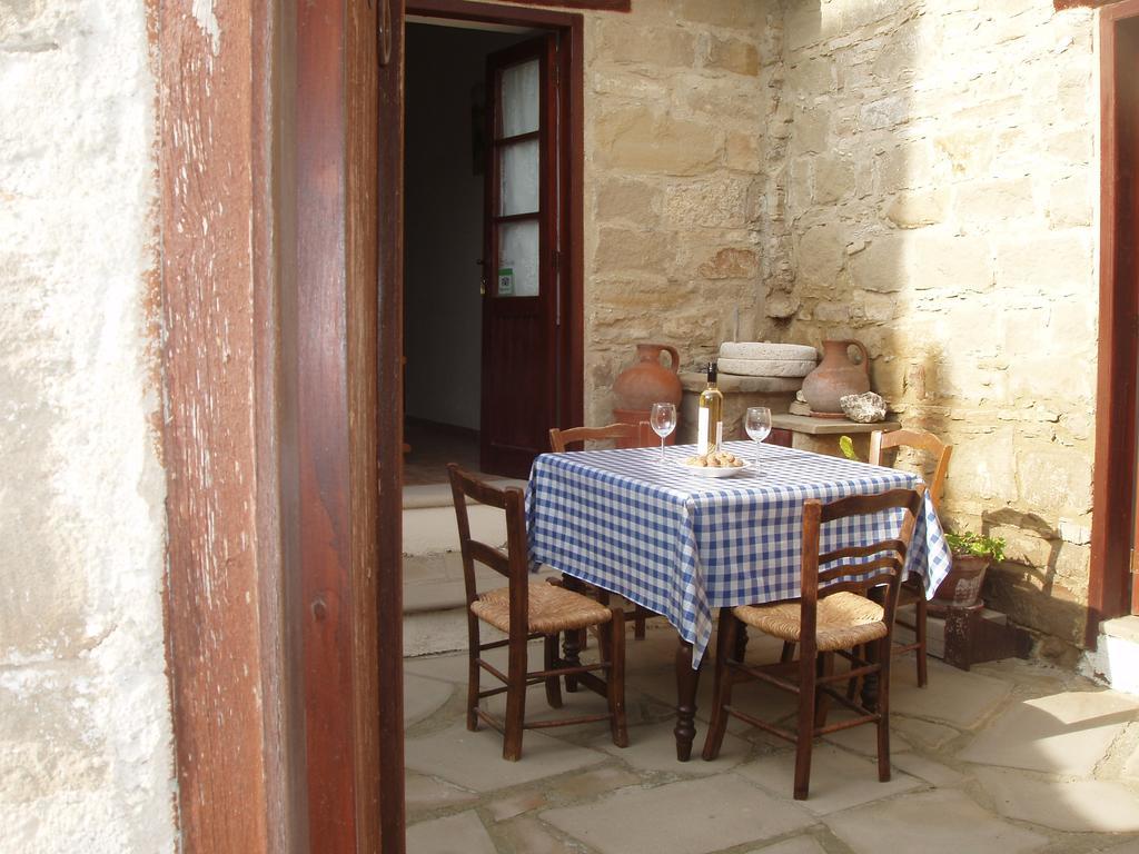 Appartement Niovi House à Tochni Extérieur photo